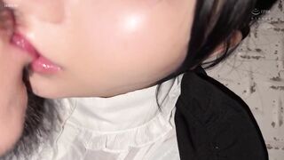 HMN-779 [中文字幕] BITCH MELTDOWN：歌舞伎町嫩妹醉卧街头清晨的放纵余韵 - 由良佳奈