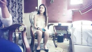 【赵总寻花】翻车局！极品外围，开播3分钟就翻车，随时有可能有人冲进来，老赵强顶压力操射完拔腿就跑！心理素质太强了