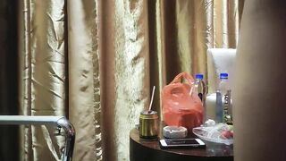 【小马探花】今夜极品外围，170御姐范，肤白貌美，大长腿，表情投入被干高潮，精彩