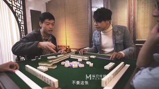 MD0112 私人麻将馆的打工小妹 - 艾秋