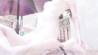 OF日本大眼萌妹 Yui Peachpie 和粉丝在户外油推按摩性质来了啪啪内射