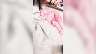 现实王者与游戏王者的区别 大神乱伦亲妹妹 妹妹打王者大神操妹妹 粉嫩小屁股无套内射！
