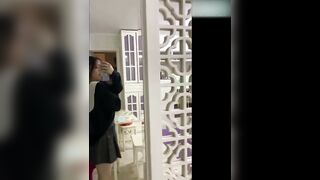 乱伦兄妹 可爱反差 萌萌的妹妹床上任人摆布 肆意揉捏雪白的肌肤，用舌头挑逗粉嫩的乳尖