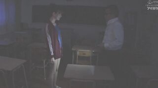 IPX-316[无码中文字幕] 嘴角偷笑的小恶魔制服美少女偷偷榨干你 -明里紬