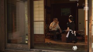 MIDA-324 无码破解 无聊的夏日 无法抑制的欲火和贴身耳语的痴女女仆 七泽美亚