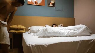 大奶良家小少妇 你内裤湿了 正常反应 太大了你慢点轻点 明天几点上班 你能记住啥 怕你迟到 身材丰满无套输出射在肚子上