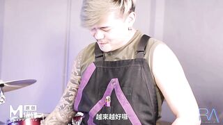 【天美传媒】乐队主唱-小乖【地下乐团浅规则】 美乳主唱肉体交换表演机会，高清720P原版首发【HJ-085】