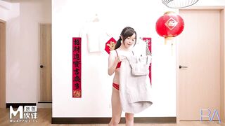 【皇家华人】色情女帝-米砂【腥春企划-米砂远端遥控男优】我说你就插，做不到就打屁屁，高清720P原版首发【HJ-087】