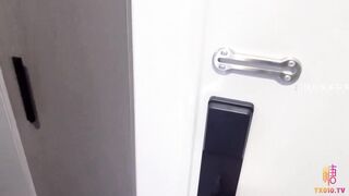[糖心Vlog] 漂亮电竞陪玩小姐姐 怎么变大变长了 哥哥你好坏看你斯斯文文的 被小哥哥套路无套啪啪 内射 粉穴淫水超多