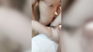 乖乖的小野猫激情群P啪啪大秀演绎【2】全程露脸淫乱的房间哪里都是战场，几个骚女被大哥们各种乱草淫声荡语