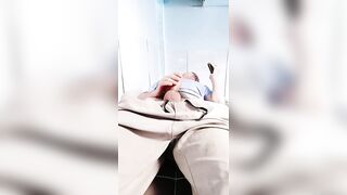 气质甜美系列妹子，深喉卖力口活蹲下深喉怼嘴