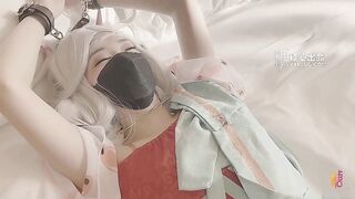 极品淫娃-网红美少女【铃木君】漫展体验Cos王者荣耀，手铐束缚嫩穴瑶妹，强势插入娇艳玉体爆射