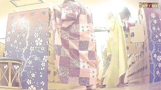 【专业女盗手】大众洗浴场真实偸拍女客【换衣室-下篇】内部春光，一屋子不穿衣服的女人，老中青都有隐私部位看个够