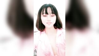 北川加奈：柳岩是多大呀，她是C还是D，牛批，向往的胸没有错啦哈哈，前段时间有隆胸的想法，因为害怕不敢隆嘿嘿！